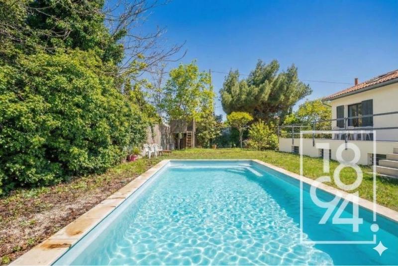 Maison - 160 m² - 7 pièces