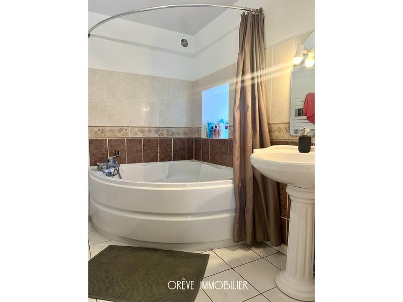 Maison - 123 m² - 5 pièces