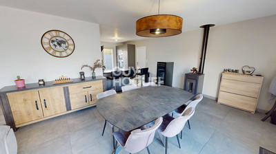 Maison - 92 m² - 5 pièces