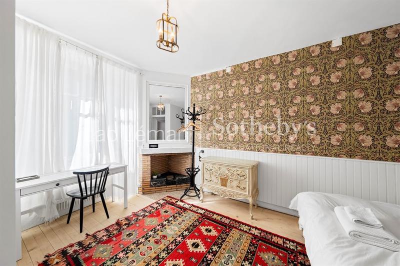 Maison - 500 m² - 11 pièces