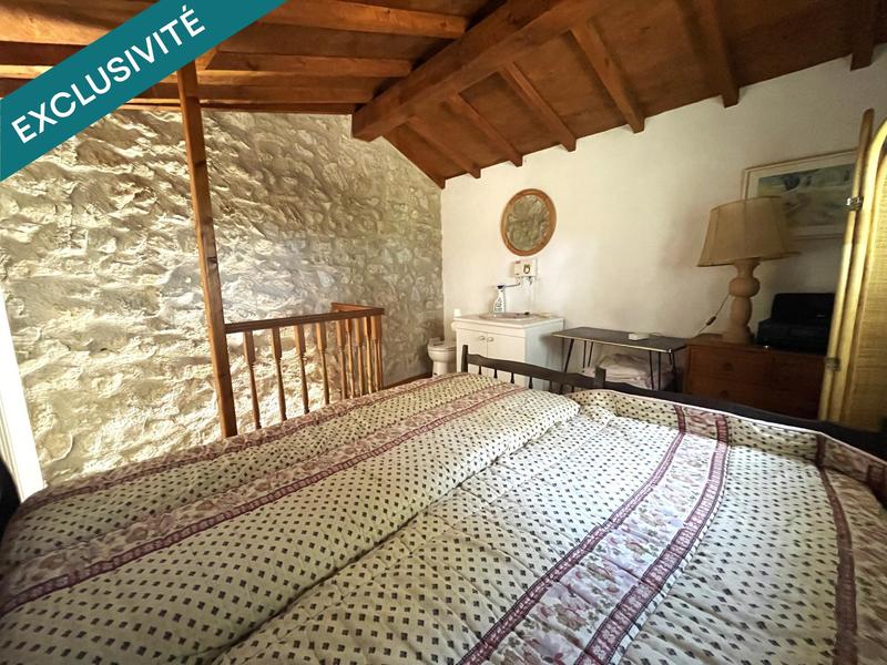 Maison - 220 m² - 10 pièces