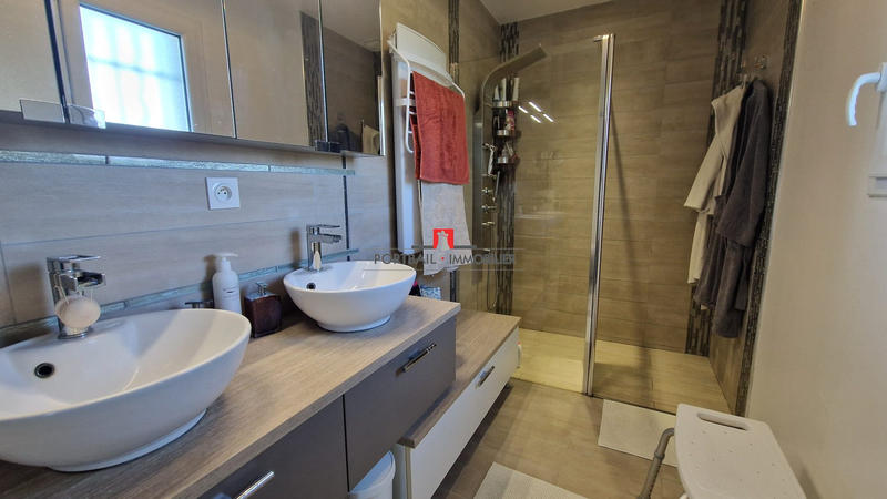 Maison contemporaine - 123 m² - 3 pièces