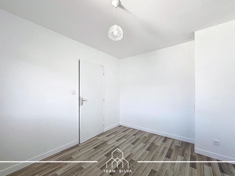 Pavillon - 93 m² - 5 pièces