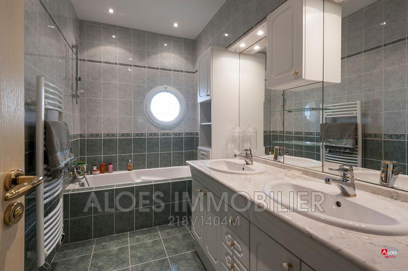 Maison - 184 m² - 5 pièces