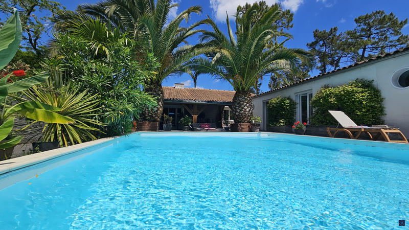 Villa - 211 m² - 7 pièces