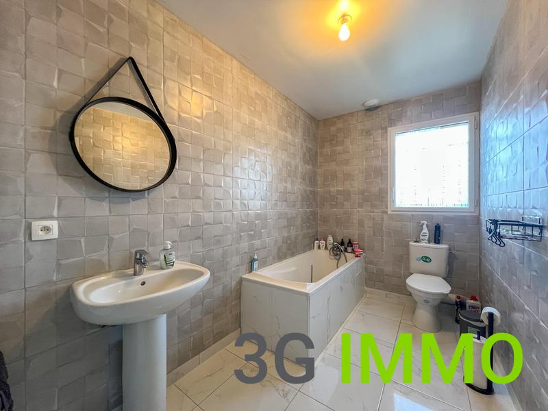 Maison - 111 m² - 6 pièces
