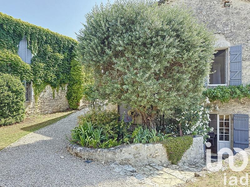 Maison de village - 260 m² - 8 pièces