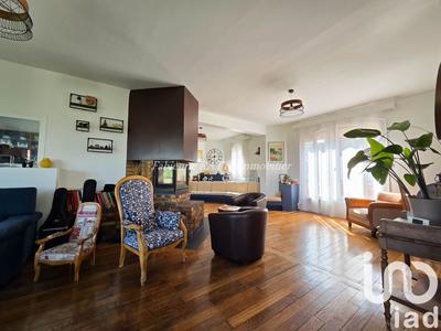 Maison - 204 m² - 7 pièces