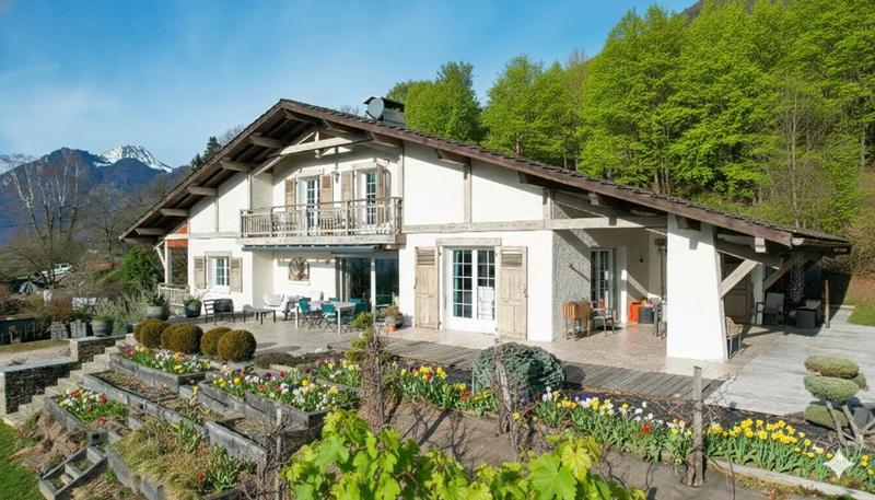 Villa - 330 m² - 10 pièces