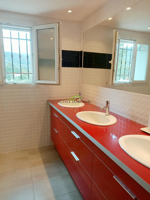 Maison - 158 m² - 7 pièces