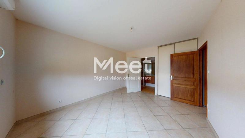 Maison - 196 m² - 6 pièces