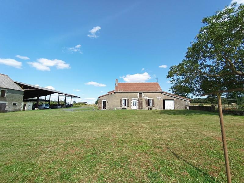 Maison - 1 000 m² - 4 pièces