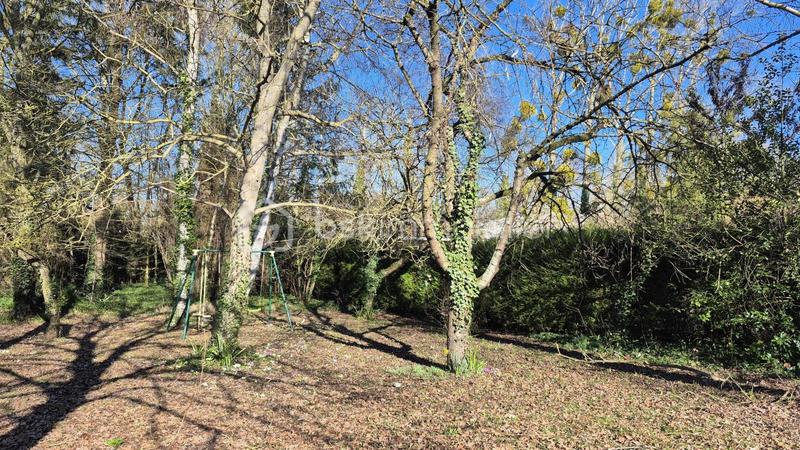 Maison traditionnelle - 201 m² - 7 pièces