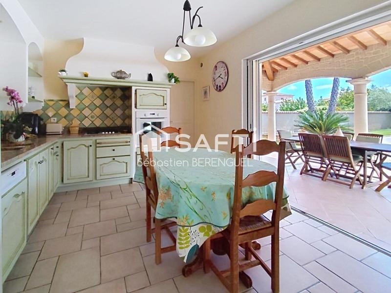 Maison - 230 m² - 7 pièces