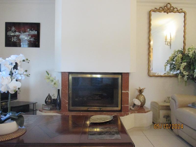 Maison - 186 m² - 8 pièces