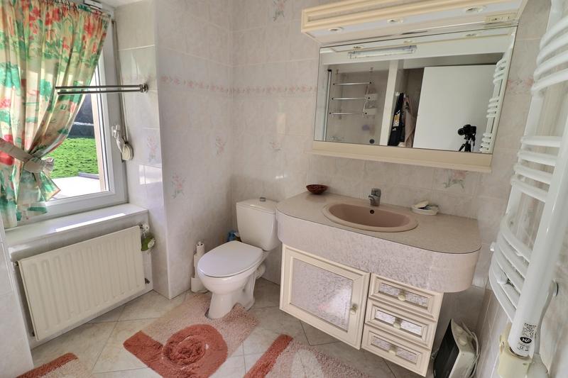 Maison - 252 m² - 10 pièces