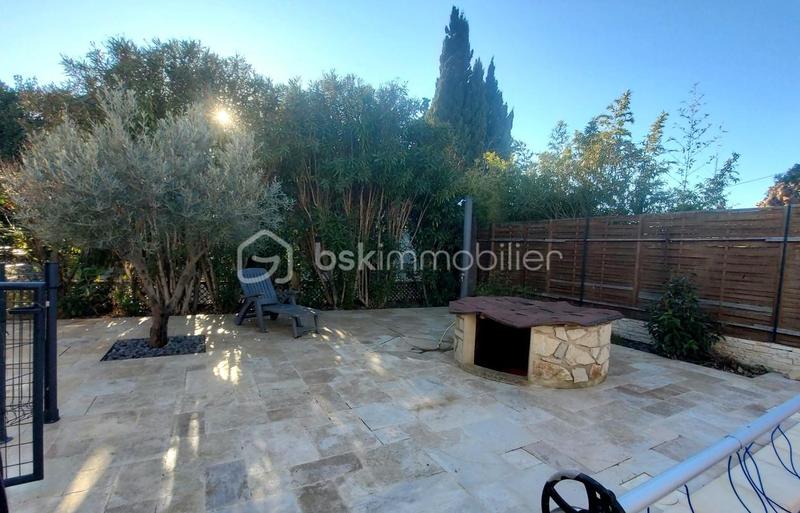 Propriété - 180 m² - 8 pièces