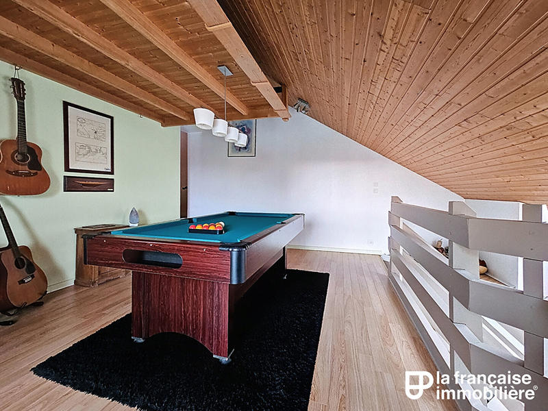 Maison - 181 m² - 6 pièces