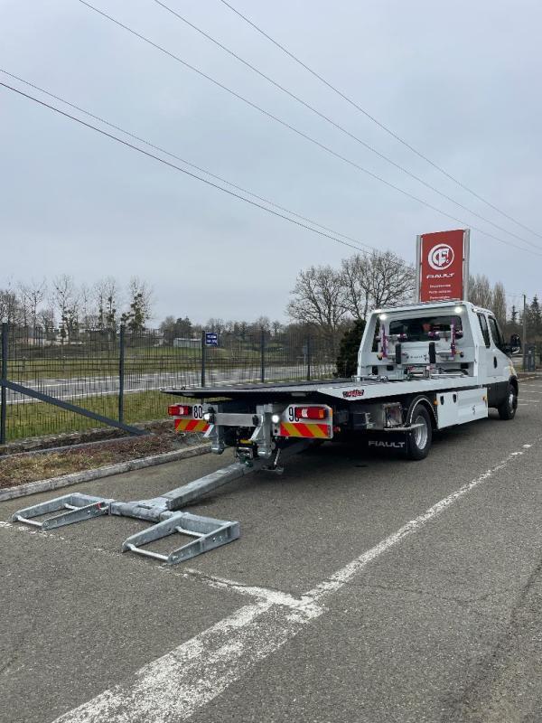 Iveco Daily 72c180 Depanneuse 7 Places