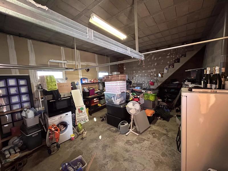 Maison - 247 m² - 7 pièces