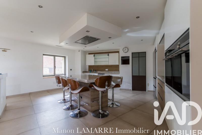 Maison - 181 m² - 7 pièces