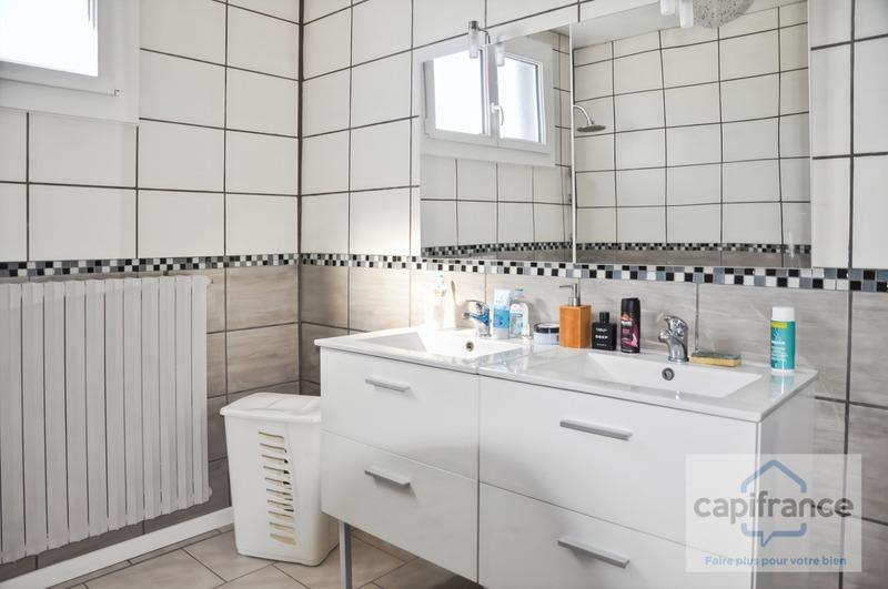 Maison - 200 m² - 9 pièces