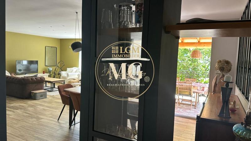 Maison - 184 m² - 5 pièces