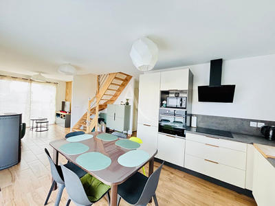 Maison - 84 m² - 4 pièces