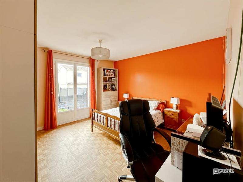 Maison - 200 m² - 9 pièces