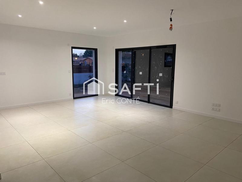 Maison - 102 m² - 4 pièces