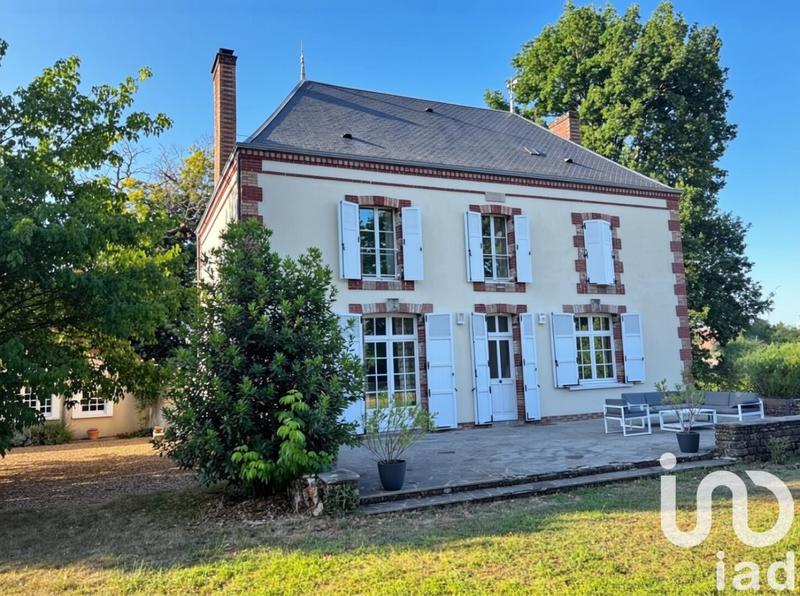 Maison - 278 m² - 10 pièces