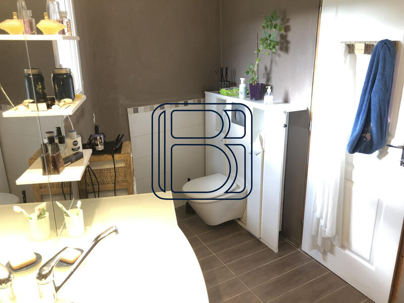 Maison - 122 m² - 8 pièces