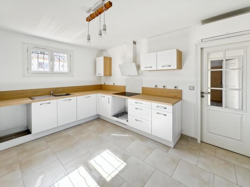 Maison - 170 m² - 7 pièces