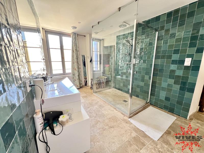 Maison - 180 m² - 6 pièces