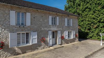 Maison - 168 m² - 6 pièces