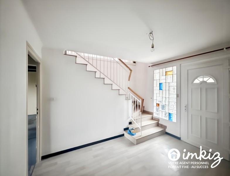 Maison - 210 m² - 10 pièces