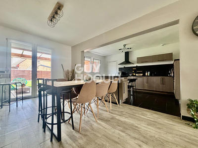 Maison - 110 m² - 4 pièces