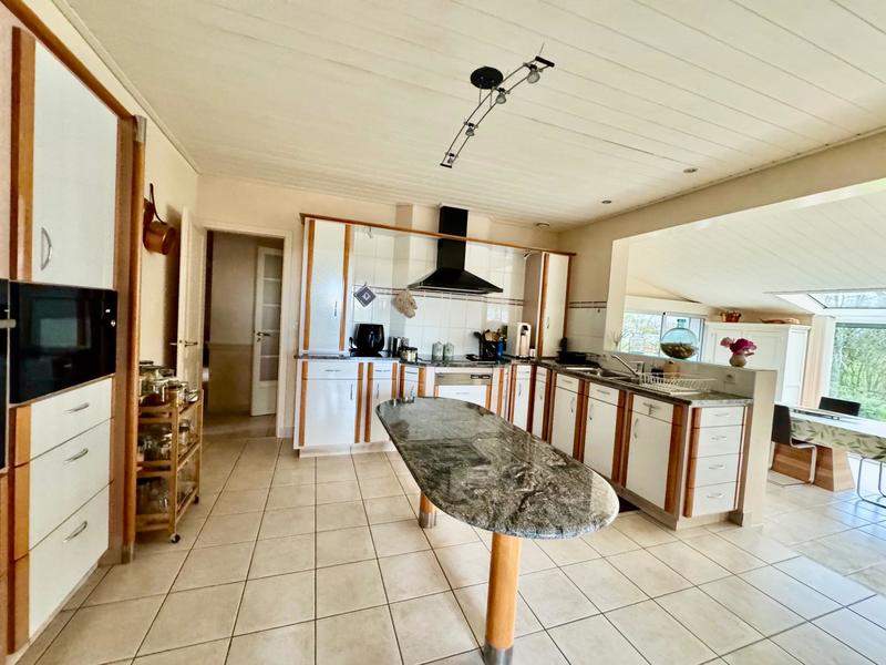 Maison - 165 m² - 6 pièces