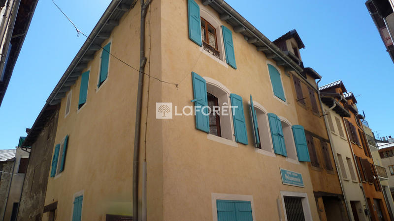 Maison - 137 m² - 6 pièces