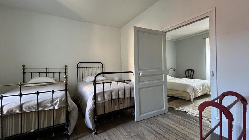 Château - 230 m² - 7 pièces