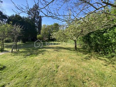 Terrain constructible - 850 m²