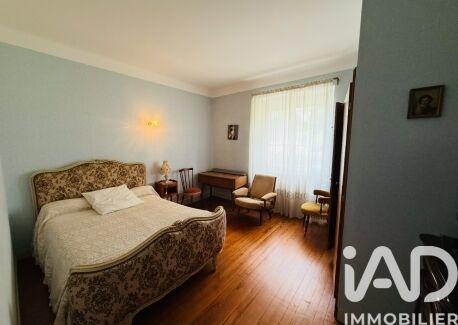 Maison - 288 m² - 11 pièces