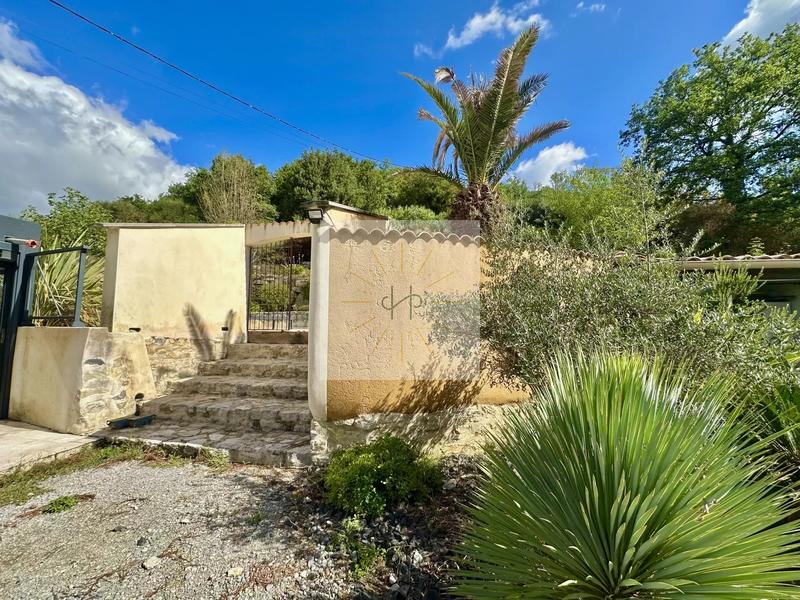 Maison - 161 m² - 9 pièces