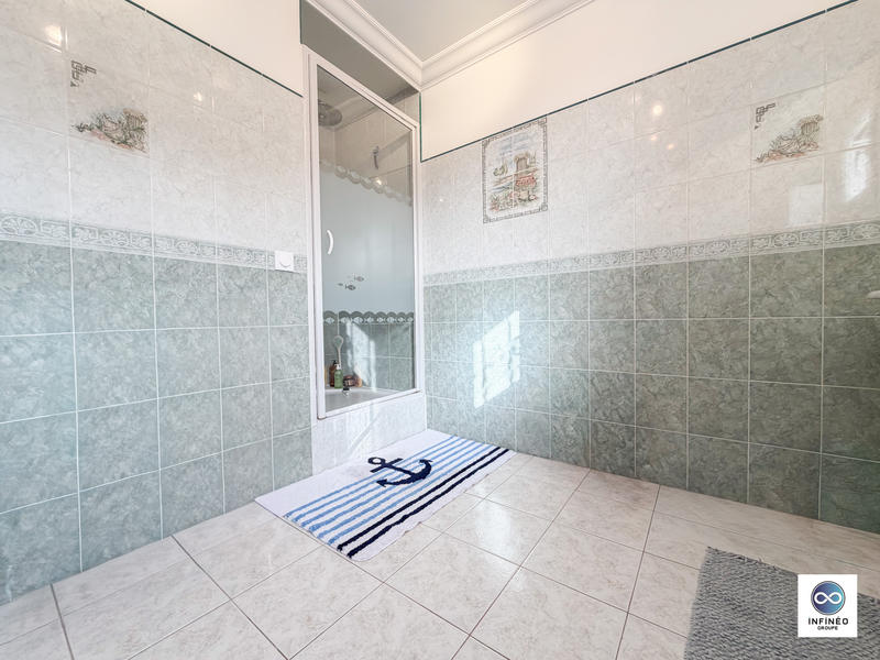 Maison - 107 m² - 6 pièces