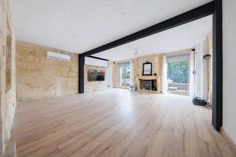 Maison - 168 m² - 7 pièces