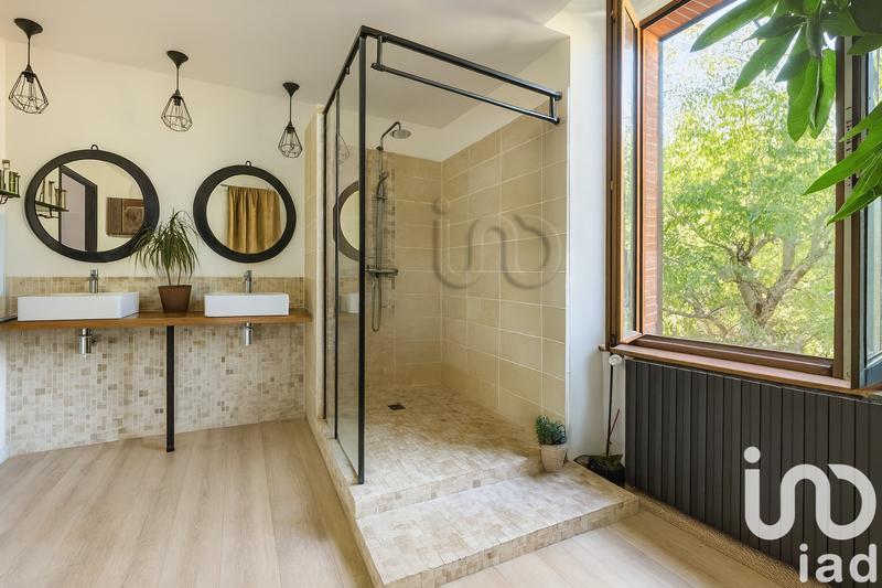 Maison - 315 m² - 10 pièces