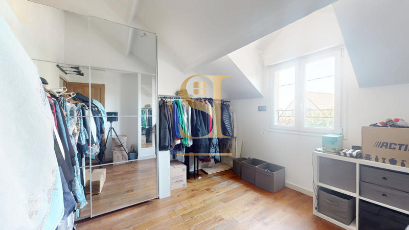 Maison - 163 m² - 6 pièces