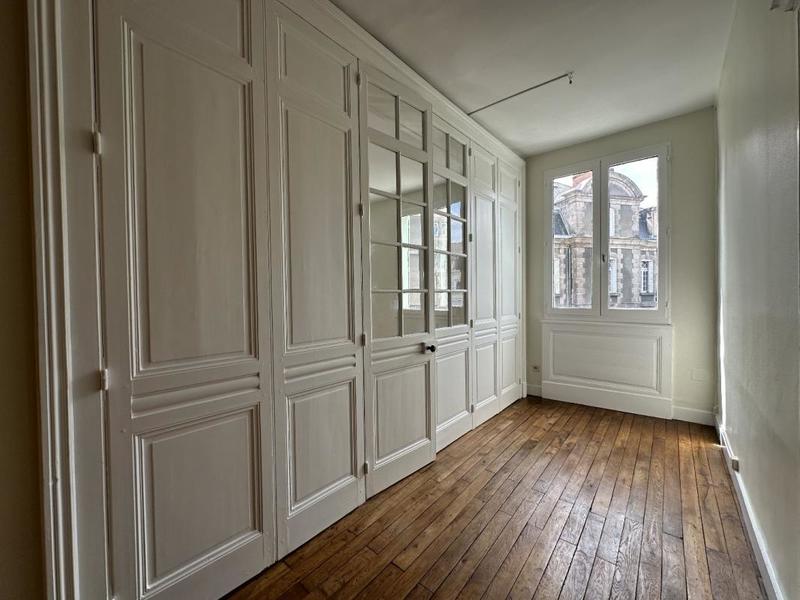 Appartement ancien - 150 m² - 5 pièces