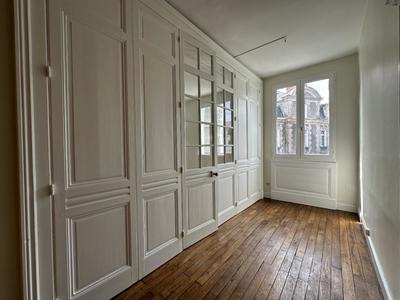 Appartement ancien - 150 m² - 5 pièces