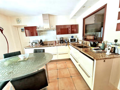 Maison - 194 m² - 7 pièces